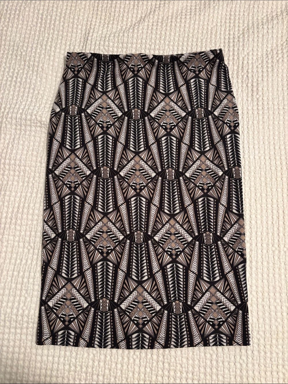 Geometric Print Pencil Skirt in Black and Cream